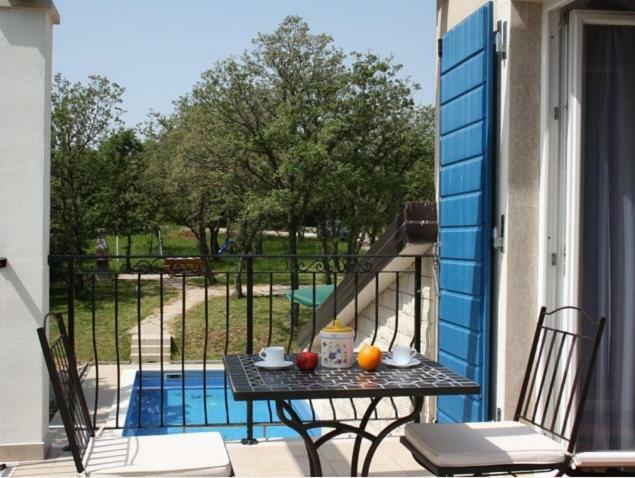 Villa Nika ลาบิน ภายนอก รูปภาพ